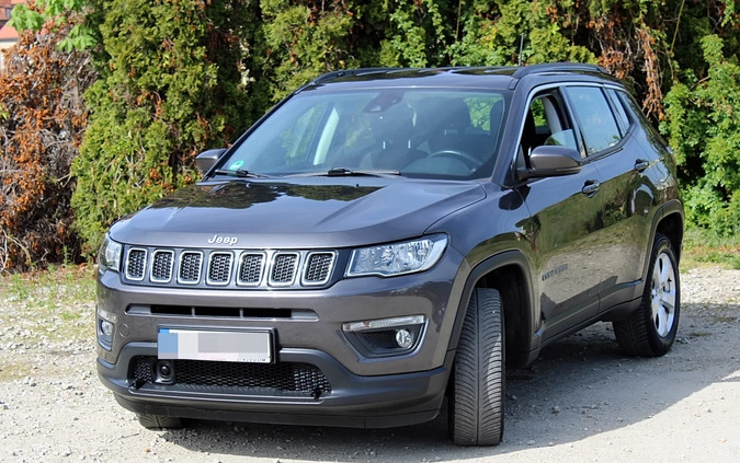 Jeep Compass cena 72900 przebieg: 159000, rok produkcji 2019 z Sulejówek małe 172